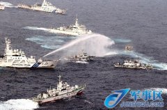 台湾保钓船遭日本舰艇水炮围攻被迫返航